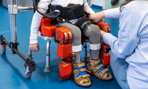 Le 1er exosquelette pour enfant, invention primée