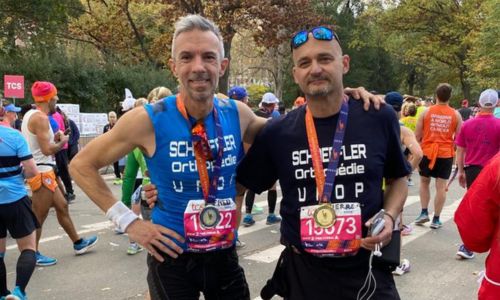 Frédéric Lazaro et Pierre-Philippe Gerbelot sur la ligne d’arrivée du marathon.