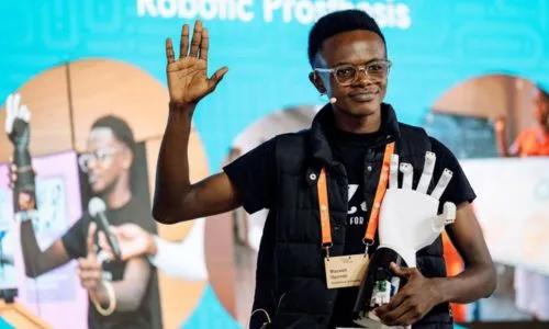 Le fondateur de la start-up ZeroBionic qui pr&eacute;sente son innovation.