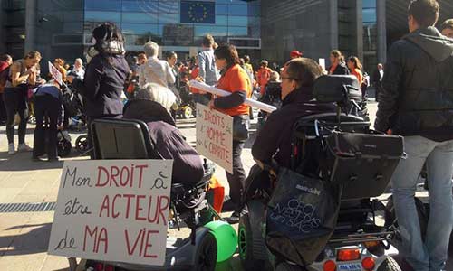 Illustration article Vie autonome : les handi se fâchent à Bruxelles !