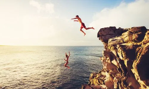 activit&eacute; de cliff jumping