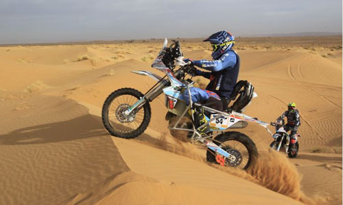 Dakar 2019 : le 1er pilote de moto paraplégique