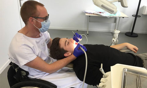 Illustration article A Toulouse, un cabinet dentaire adapté redonne le sourire