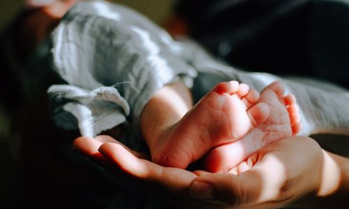 Dépression post-partum : les bénéfices du congé paternité  