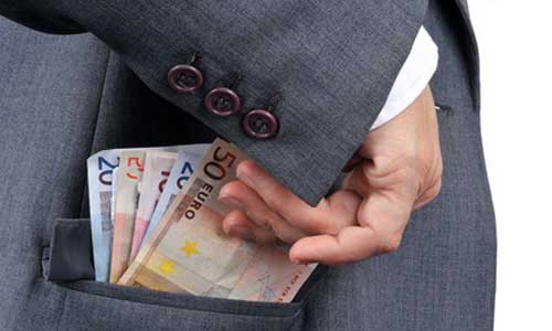 2 professeurs détournent 575 000 euros destinés à des assos Illustration article