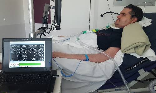 Illustration article Maladie de Charcot : paralysé, il "écrit par la pensée"