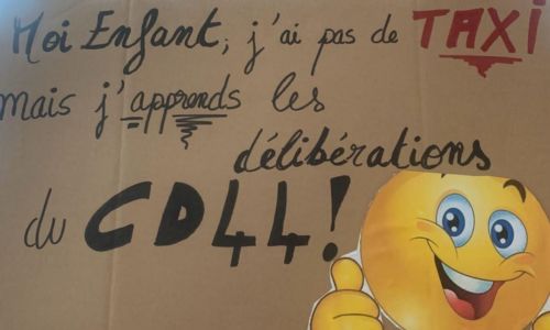 Moi, enfant, je n’ai pas de taxi mais j’apprends les délibérations du CD 44