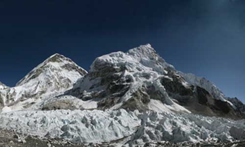 Illustration article Le Népal interdit ses sommets aux grimpeurs handicapés ?