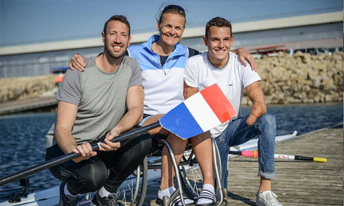 Expérience handi : Alain Bernard nage jambes attachées