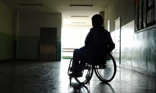 Illustration article Faute d'effectifs, des personnes handicapées délaissées