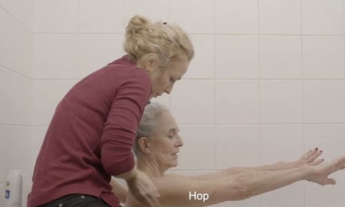 Film Le bain : Alzheimer, entre tendresse et éclats de voix 