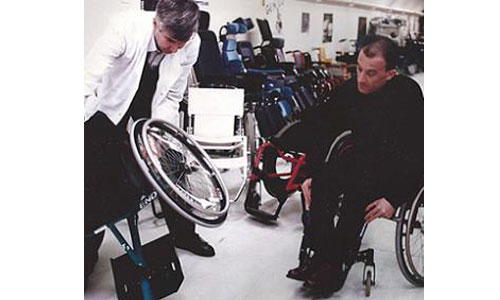 Illustration article Centre d'essai de fauteuils roulants, 200 modèles à tester !