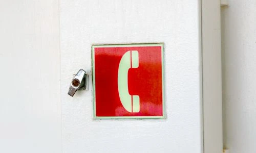 Bo&icirc;tier t&eacute;l&eacute;phonique d'urgence