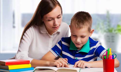 Illustration article Instruction en famille : encore en débat à l'Assemblée