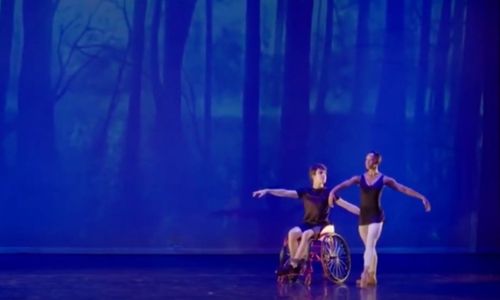 Illustration article Londres : un danseur en fauteuil réinvente le ballet