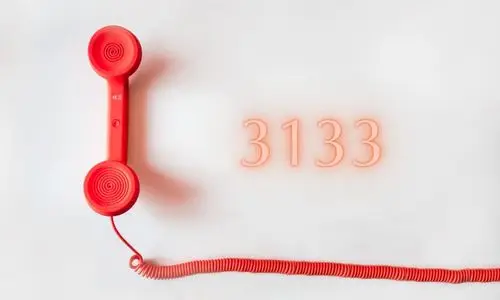 telephone rouge avec num&eacute;ro d'appel