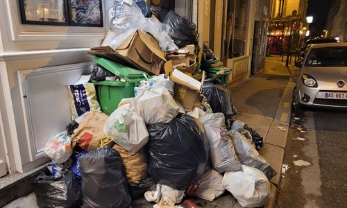 Montagnes d'ordures à Paris : nouvelle galère pour les PMR