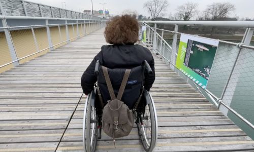 Nogent-sur-Marne : la nouvelle passerelle galère pour PMR