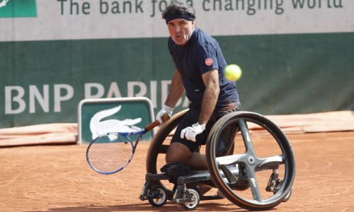 Stéphane Houdet, n°1 français de paratennis, en pleine action de jeu