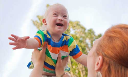 Illustration article Pacte Croix-Rouge 2018 : des enfants handicapés heureux !