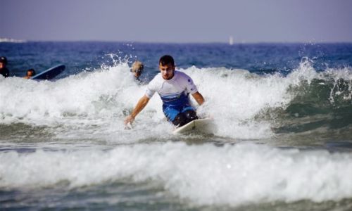 Para-surf : "il faut être barge pour affronter les océans"  