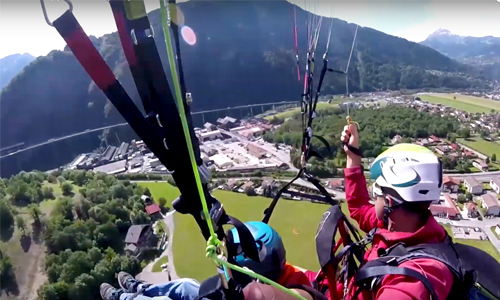 Illustration article Parapente : des autistes sévères font le grand saut !