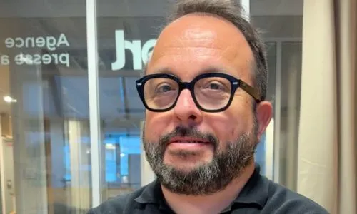 Arnaud Caille face cam&eacute;ra