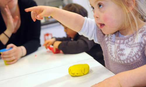 Illustration article Fin élémentaire: 3 élèves handicapés sur 4 hors de l'école