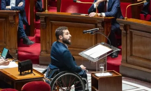 Sébastien Peytavie s’exprime à l’Assemblée.