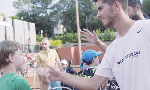 Tennis et handicap : une académie monte au filet!