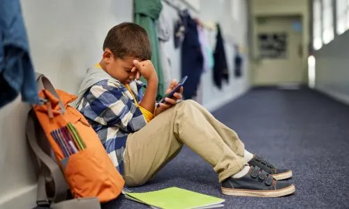 Une enseignante accusée de violences sur un élève autiste
