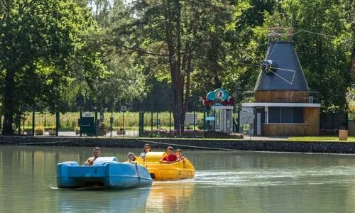 Vacanciers qui font du p&eacute;dalo