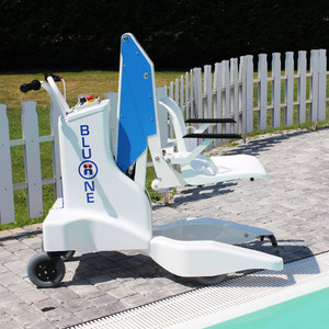 Image Elévateur de piscine mobile sur batterie BluOne