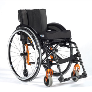 Fauteuil roulant léger Easy 200 (image 1)