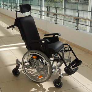 Fauteuil roulant manuel confort Weely Contour (image 1)