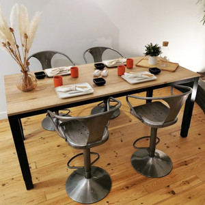 Table Quadra (image 1)